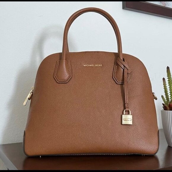 Michael Kors Mercer Brown Pebbled Leather Handbag Purse - Picture 1 of 11
